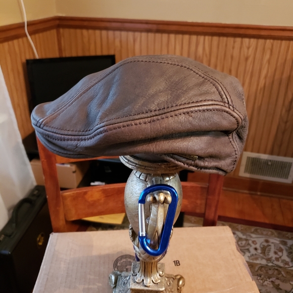 Hat - Picture 3 of 6